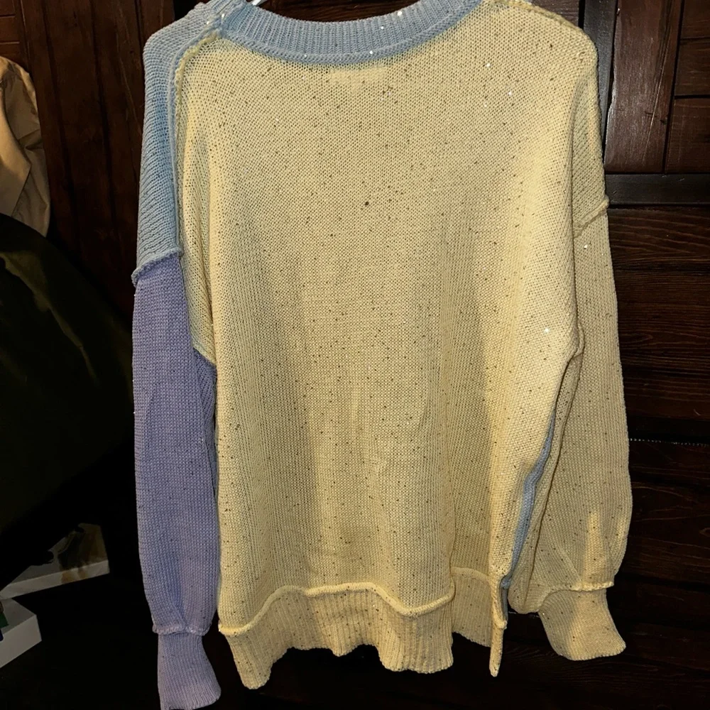 Colorblock Sweater - Picture 2 of 16